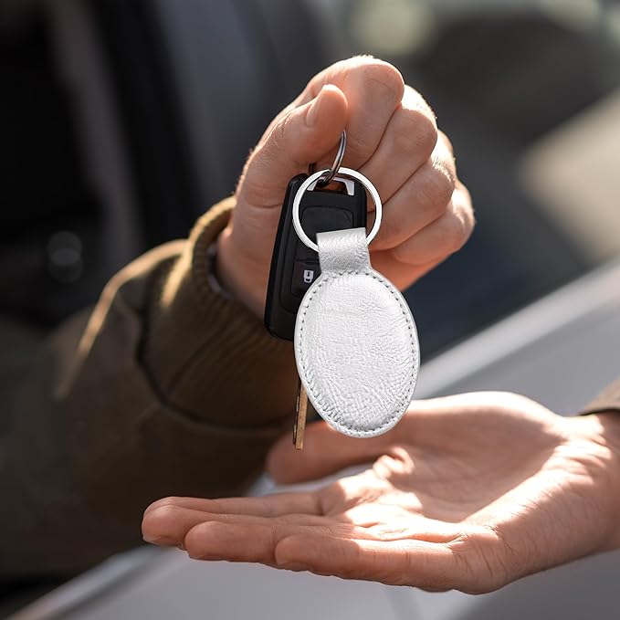 LaserGram Oval Keychain, Palm Trees, Personalized Engraving Included (Silver)