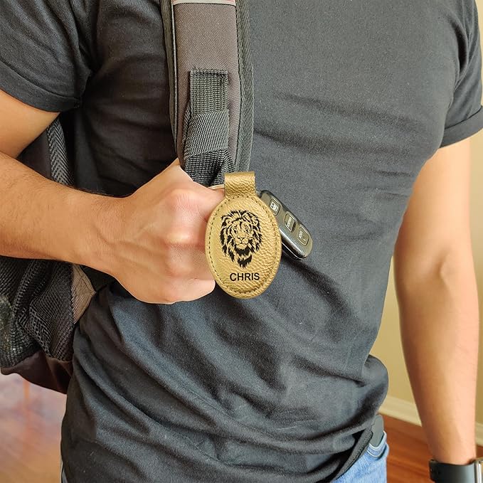 LaserGram Oval Keychain, Palm Trees, Personalized Engraving Included (Gold)